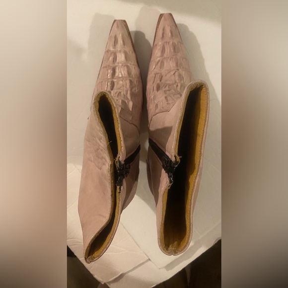 Botas Pink Alligator Spiked Boots - Picture 6 of 6